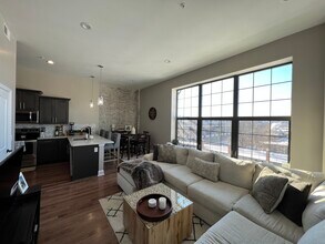 428 Lackawanna Ave, Unit 304 in Scranton, PA - Building Photo - Building Photo