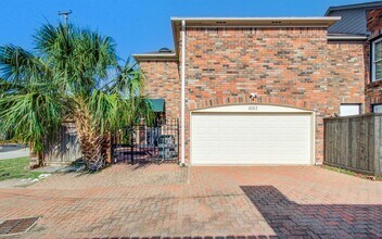 4102 Childress St in Houston, TX - Building Photo - Building Photo