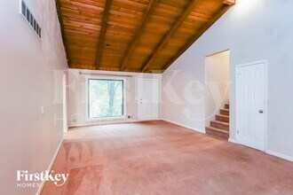 4949 Dana Dr NE in Kennesaw, GA - Building Photo - Building Photo