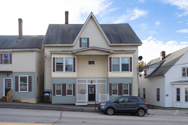 455 Hanover St in Manchester, NH - Foto de edificio - Building Photo