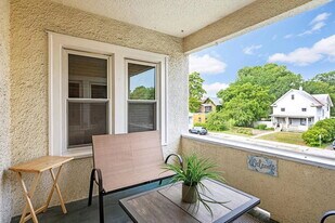 1907 11th Ave S in Minneapolis, MN - Building Photo