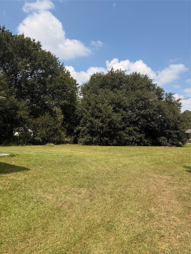 property at 716 Fernwood St