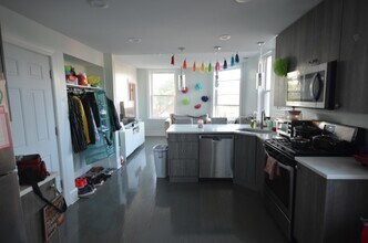 2815 W 25th Pl, Unit 2 in Chicago, IL - Foto de edificio - Building Photo