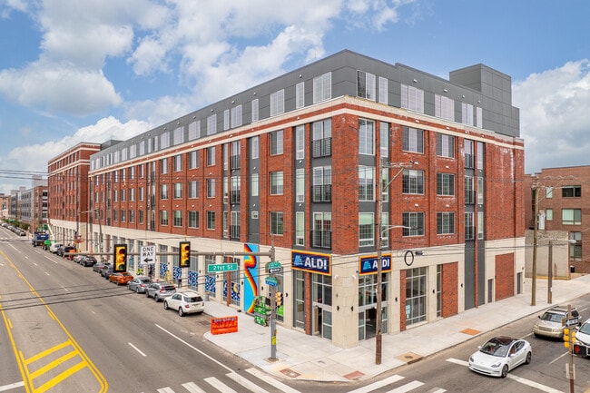 The Howell in Philadelphia, PA - Building Photo - Building Photo