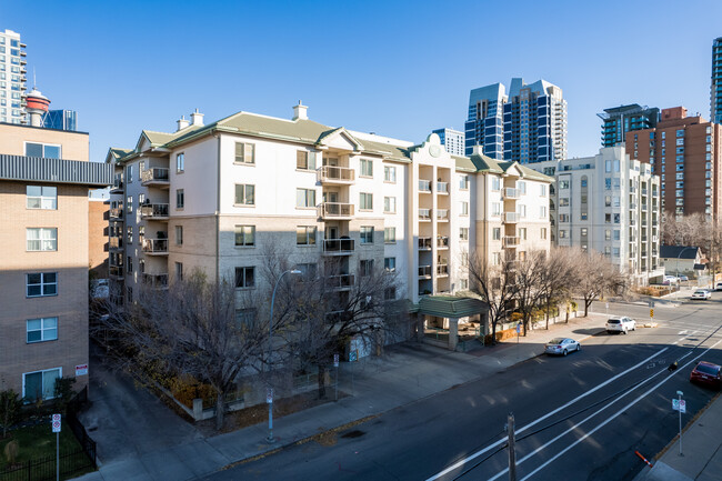 The Mackenzie in Calgary, AB - Building Photo - Building Photo