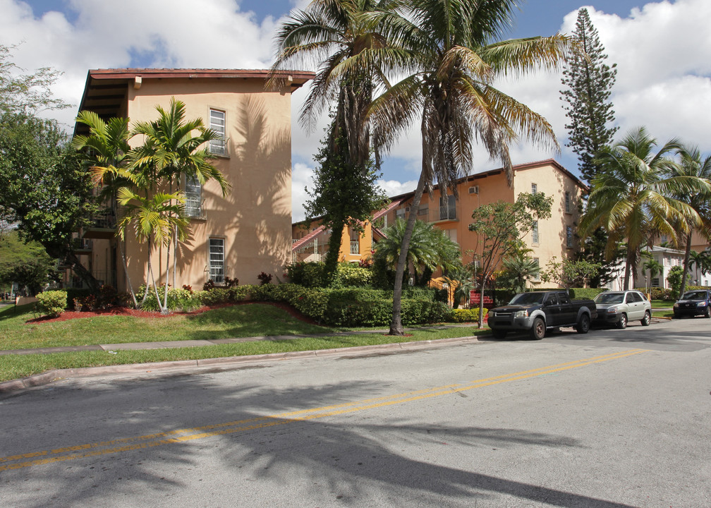 The Fountains in Coral Gables, FL - Building Photo