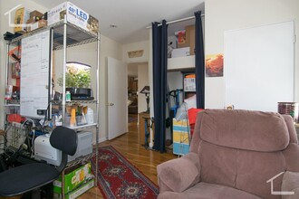 216 Arlington St, Unit 2 in Watertown, MA - Foto de edificio - Building Photo