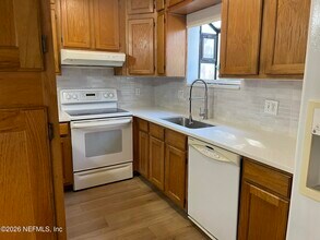 2002 First St in Neptune Beach, FL - Building Photo - Building Photo