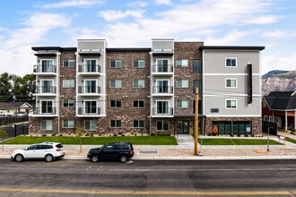 Phoenix Rise in Ogden, UT - Foto de edificio - Building Photo
