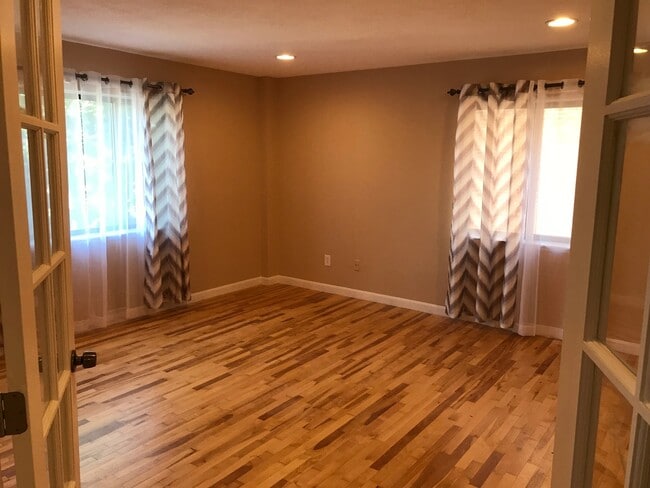property at 258 Chestnut Hill Ave