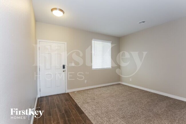 3917 Ravens Ct in North Las Vegas, NV - Building Photo - Building Photo