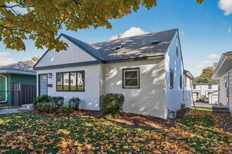 1205 8th Ave S in South St. Paul, MN - Building Photo - Building Photo