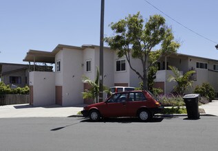 33911 Diana Dr in Dana Point, CA - Foto de edificio - Building Photo