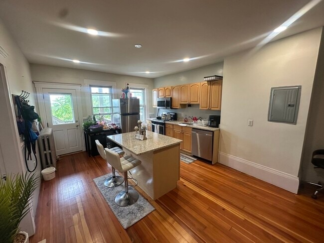 property at 118 Gladstone St