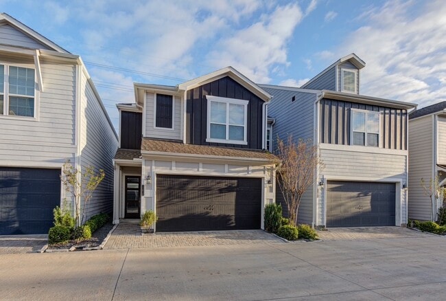 11010 Cres Light Way