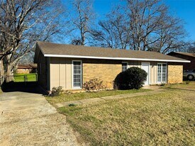 641 Groveland Dr in Montgomery, AL - Building Photo