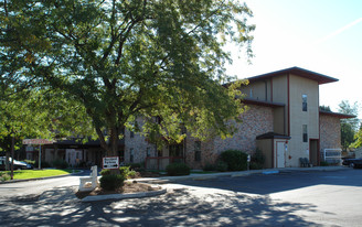 Oakhaven Apartments