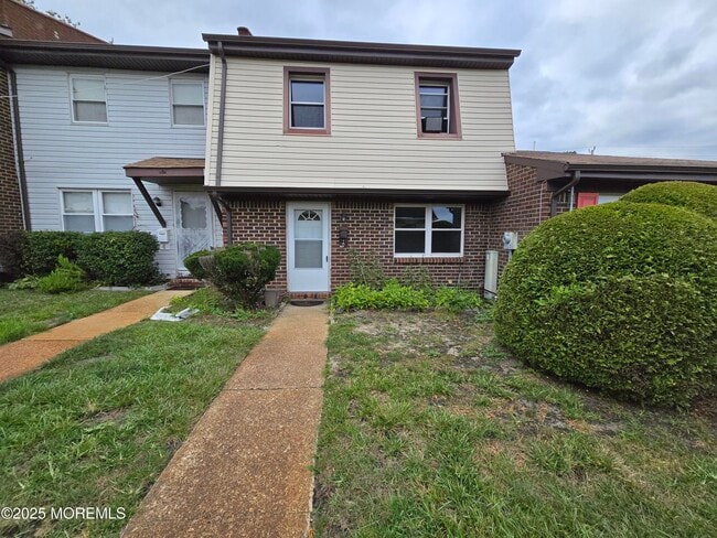 4 Greenwood Loop Rd