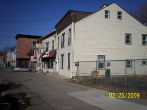 447 Washington Ave in Albany, NY - Foto de edificio - Building Photo