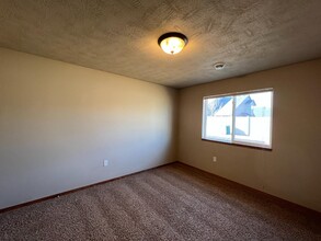 3600 W 93rd St in Sioux Falls, SD - Building Photo - Building Photo