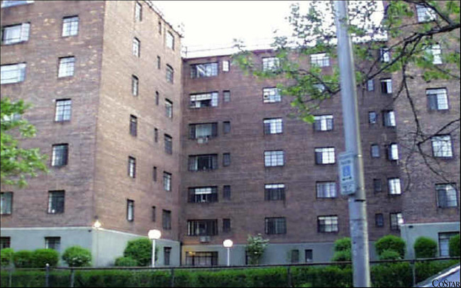 Lincoln View Apartments in Jersey City, NJ - Building Photo - Building Photo