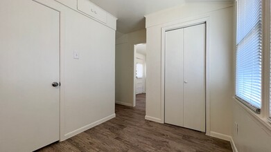 3404 Grooms St, Unit Unit B in Austin, TX - Building Photo - Building Photo