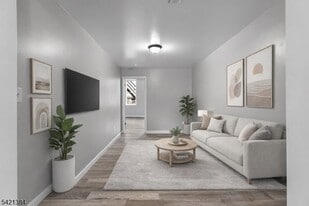 23 Monroe St in Passaic, NJ - Building Photo