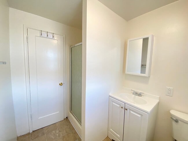 1084 1/2 Lincoln Ave in San Diego, CA - Building Photo - Building Photo