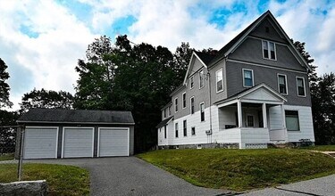 669 Westminster Hill Rd in Fitchburg, MA - Building Photo - Building Photo