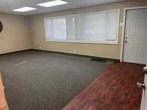 311 N 3rd Ave, Unit Two bedroom available in Wausau, WI - Foto de edificio - Building Photo