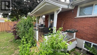 893 Upper Ottawa St in Hamilton, ON - Building Photo - Building Photo