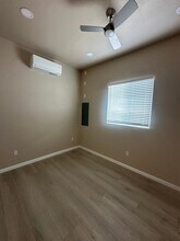 4228 76th St in Sacramento, CA - Foto de edificio - Building Photo