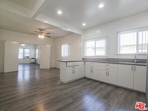 336 S Wilton Pl in Los Angeles, CA - Building Photo - Building Photo