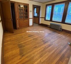178 Calumet St, Unit 1 in Boston, MA - Building Photo - Building Photo