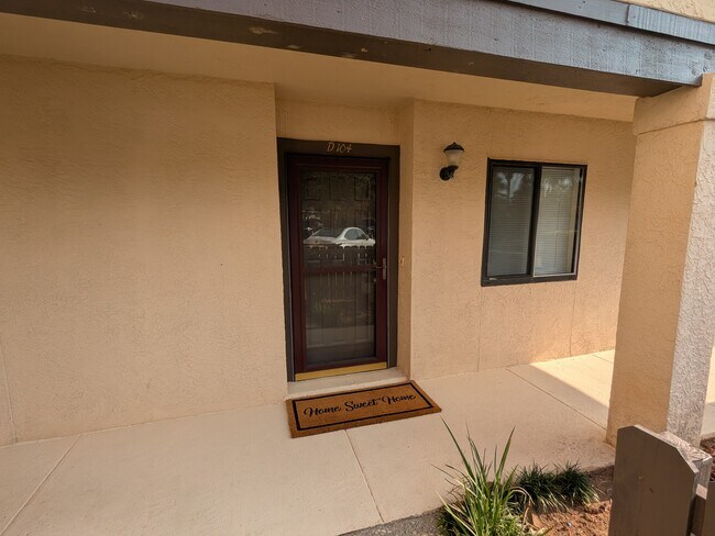 8253 Navarre Pky, Unit D104 in Gulf Breeze, FL - Foto de edificio - Building Photo