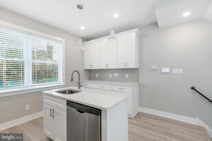 2530 N Howard St in Philadelphia, PA - Building Photo