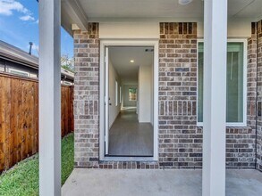 17974 Valle Cupa Ln in New Caney, TX - Foto de edificio - Building Photo