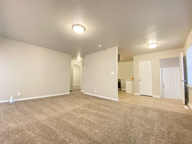 1016 E 35th Ct in Gary, IN - Building Photo - Building Photo