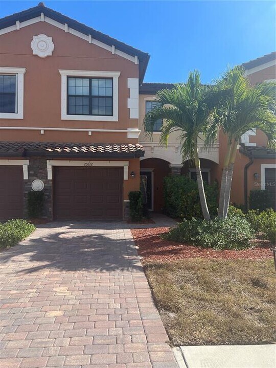 20312 Lagente Cir in Venice, FL - Building Photo