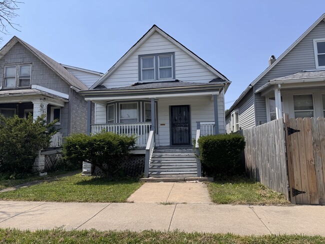 property at 10406 S Indiana Ave