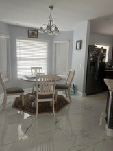 1425 SE Navajo Ln in Port St. Lucie, FL - Building Photo - Building Photo
