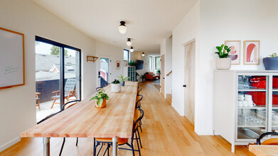 The Outpost Coliving Community in Portland, OR - Foto de edificio - Building Photo