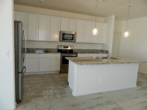 15408 W Edgemont Ave in Goodyear, AZ - Building Photo - Building Photo