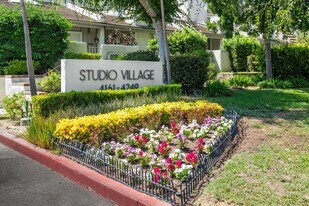 4203 Colfax Ave, Unit UnitA in Studio City, CA - Building Photo