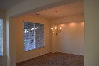 537 Glenbriar Cir in Tracy, CA - Building Photo - Building Photo