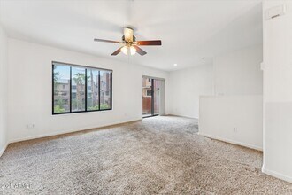 330 S Farmer Ave in Tempe, AZ - Foto de edificio - Building Photo