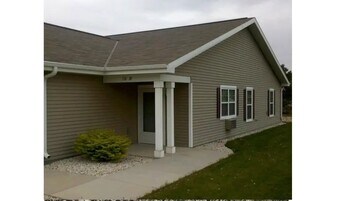 334 Wallace St in Combined Locks, WI - Building Photo