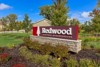 Redwood DeWitt in DeWitt, MI - Building Photo - Building Photo