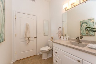 950 W Leland Ave-Unit -503B in Chicago, IL - Building Photo - Building Photo