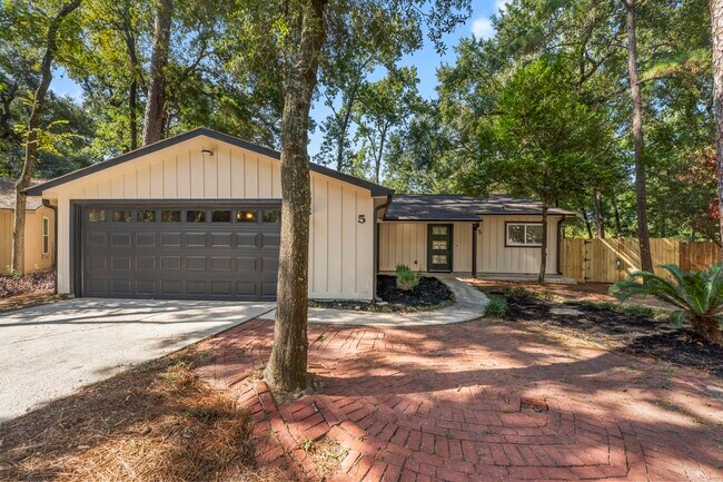 5 Canyon Oak Pl in The Woodlands, TX - Building Photo - Building Photo